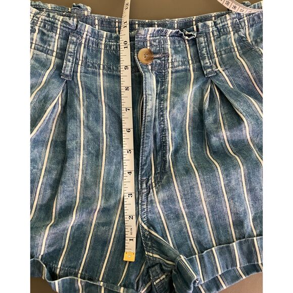 American Eagle striped cuffed pleated front denim shorts - Picture 11 of 12